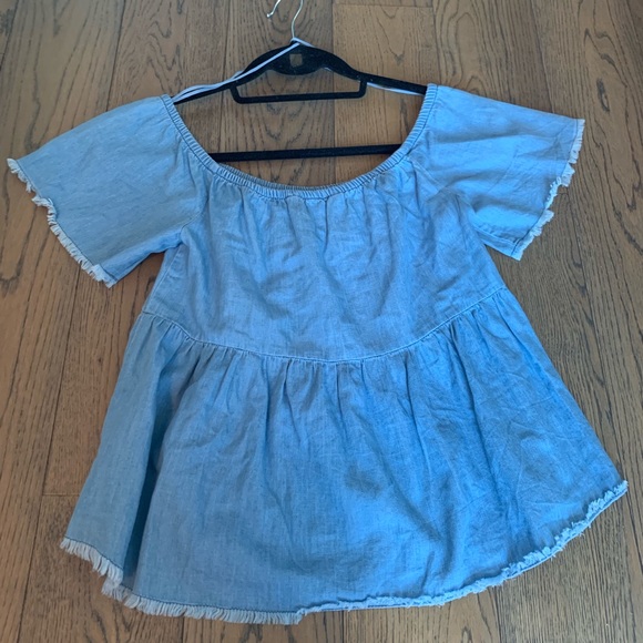 Off shoulder Zara chambray top - Picture 3 of 3
